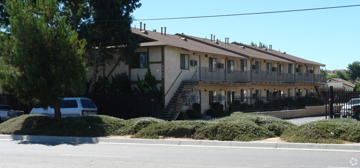 Building Photo - 4128 W Avenue L