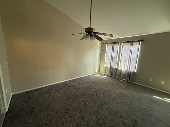 Building Photo - 7804 Old Litchfield Ln