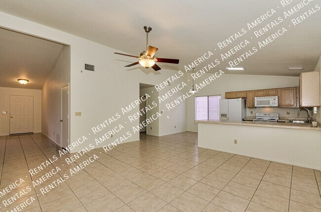 Building Photo - 2240 S Quail Hollow Dr
