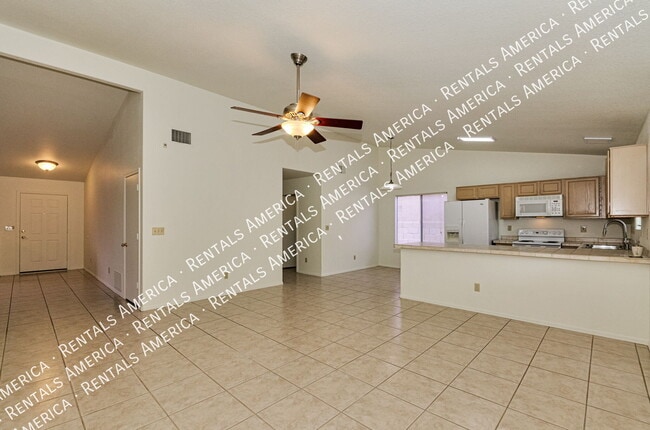 Foto del edificio - 2240 S Quail Hollow Dr