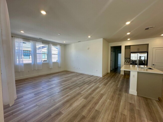 Photo - Available NOW!! Niles District 3 Bedroom 2... House