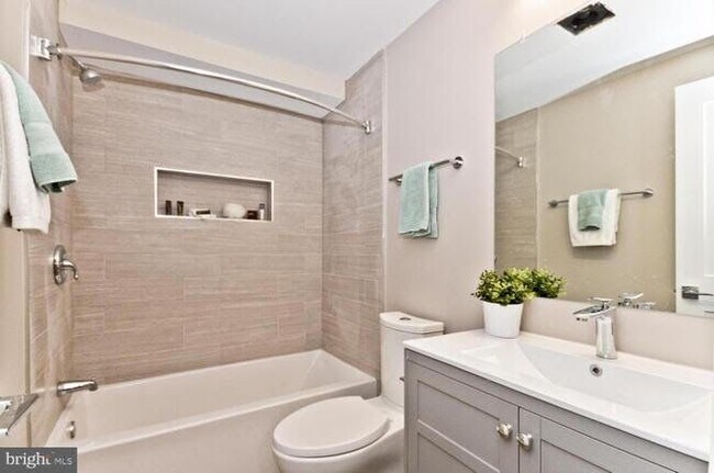 Foto del edificio - 5011 7th St NW