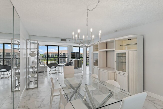 Building Photo - 2301 Marina Isle Way