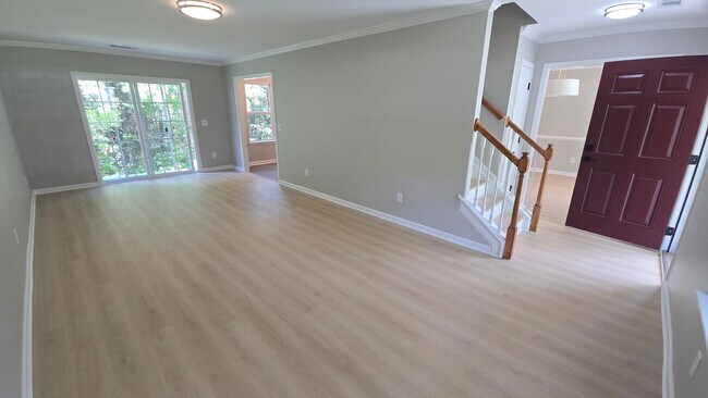 Foto del edificio - 614 Summerhill Dr