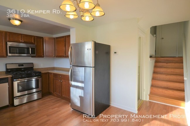 Building Photo - Adorable Arlington Duplex!