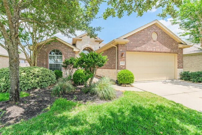 Building Photo - 13109 Southern Valley Dr