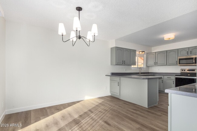 Foto del edificio - 4902 W Joyce Cir