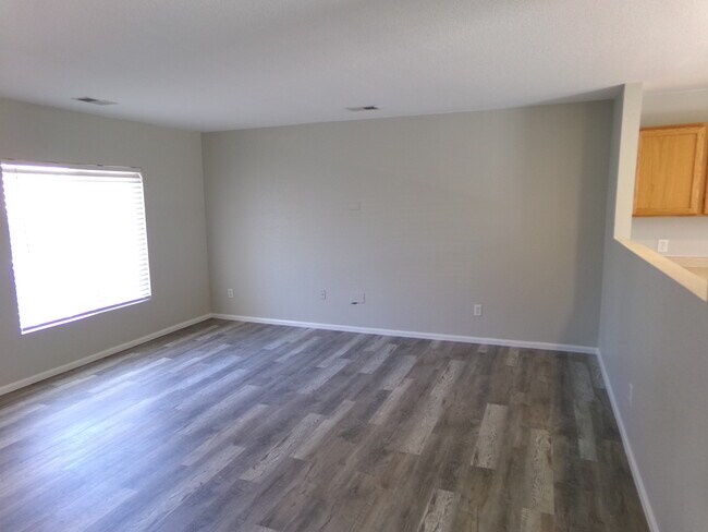 Foto del edificio - 3520 Warren Farm Ct