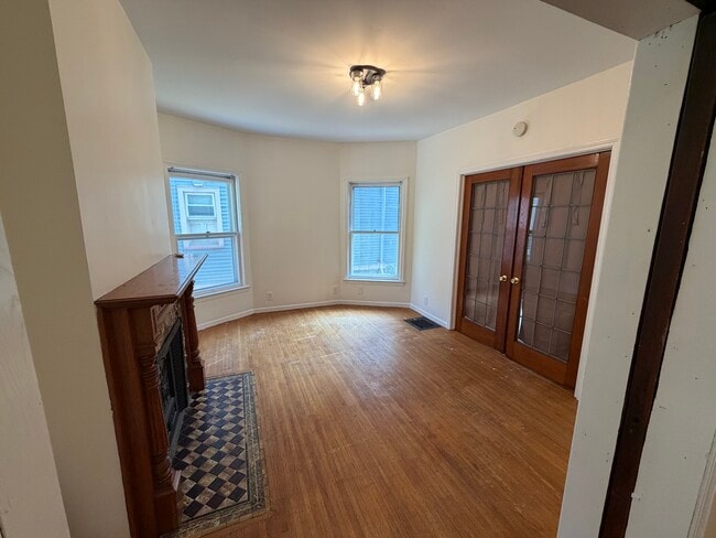 Building Photo - 481 Meigs St