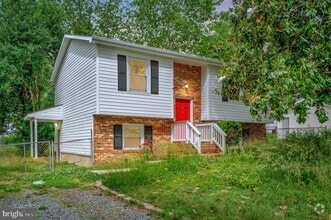 Building Photo - 2111 Mills Dr