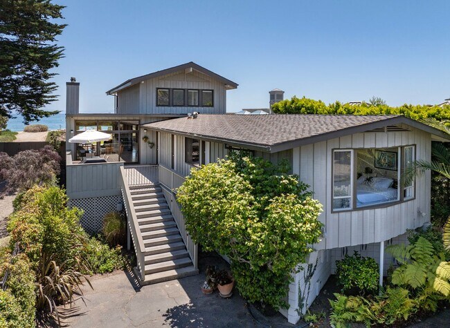 Foto del edificio - Introducing the Private Beach House in Carpinteria, CA!