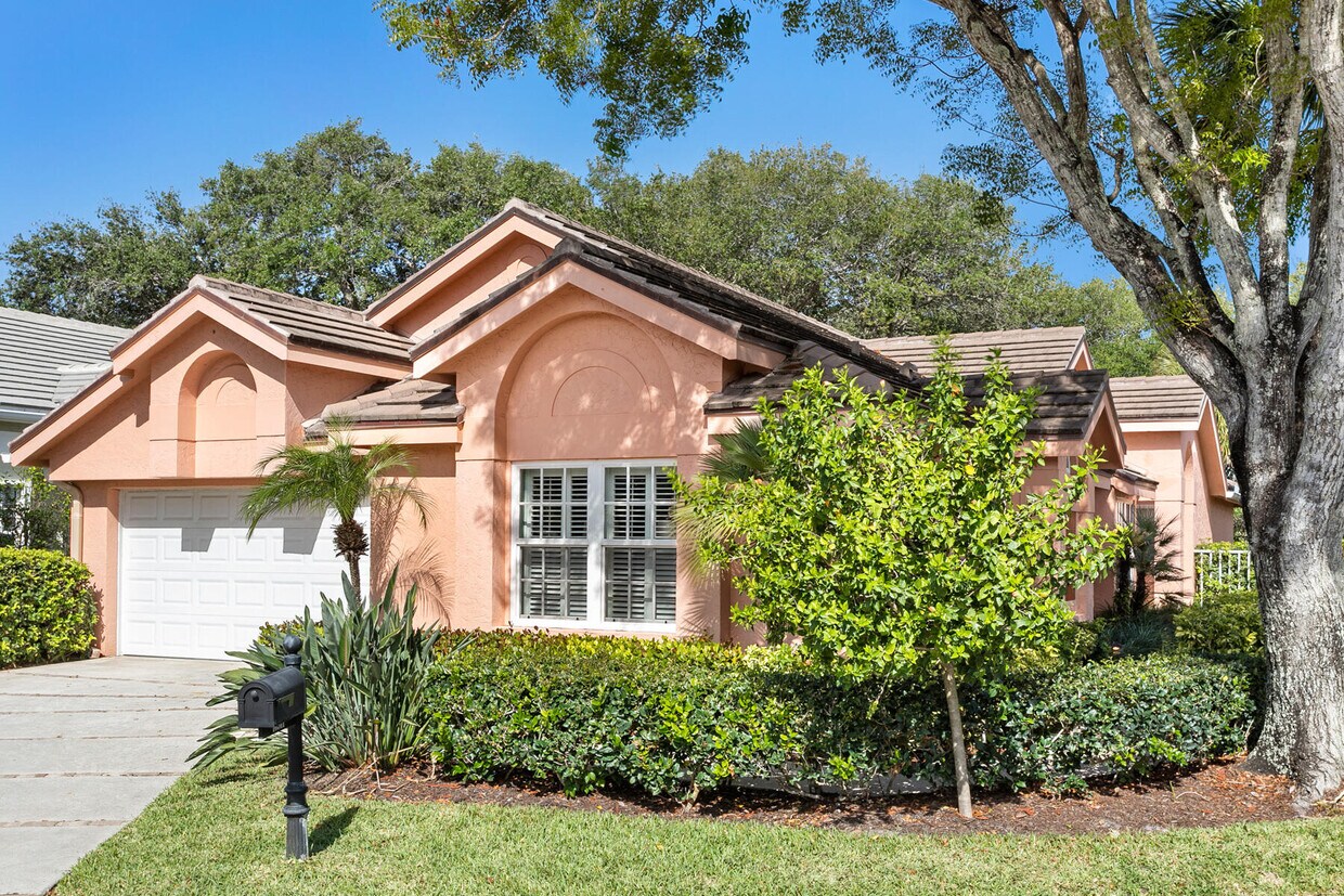 Foto principal - 16511 Riverwind Dr