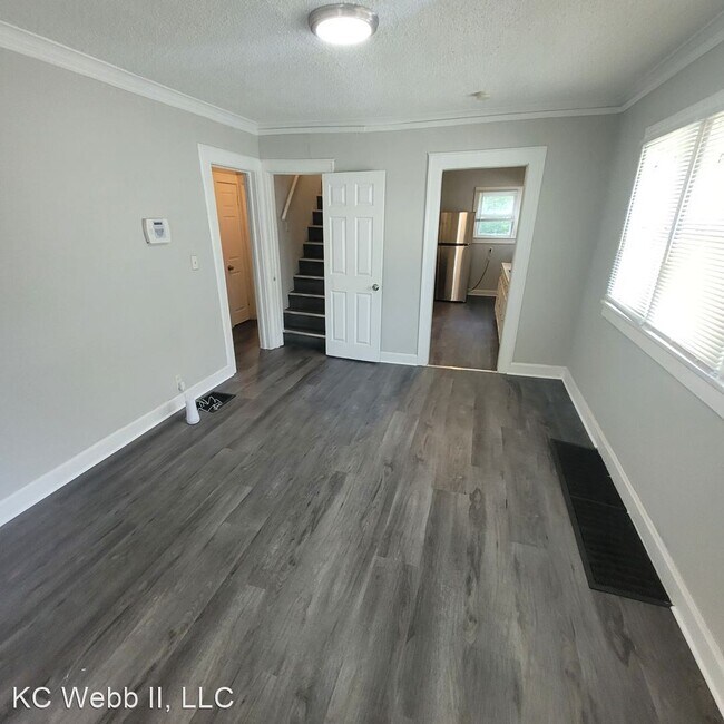 Building Photo - 3 br, 1 bath House - 6808 S Benton Ave