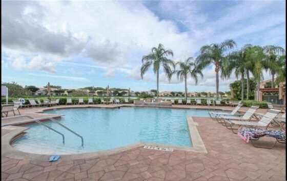 Foto del edificio - 6655 Huntington Lakes Cir