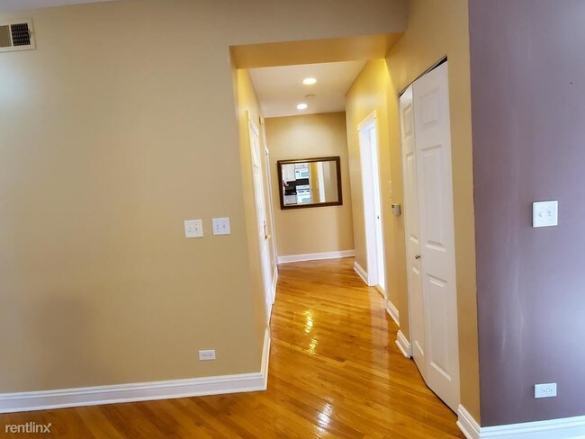 Foto del edificio - 2622 N Spaulding Ave