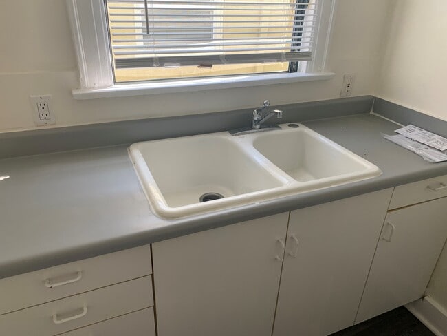 Kitchen - 1223 9th St