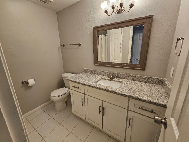 Building Photo - 19403 Youngtree Cir