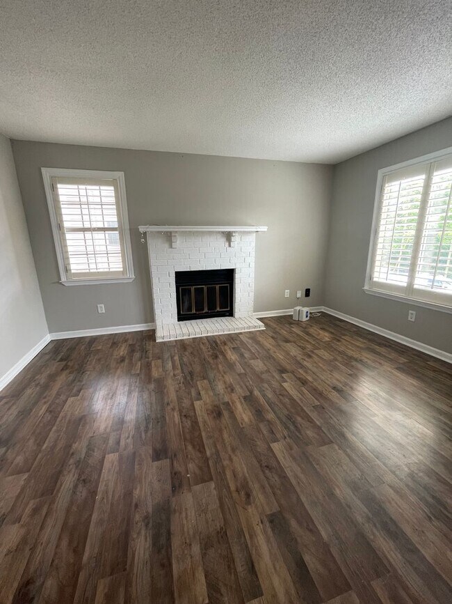Building Photo - 3404 Doriswood Ct Antioch, TN 37013