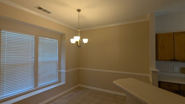 Foto del edificio - Townhome w/ Easy Access to I485/Shopping/Restaurants