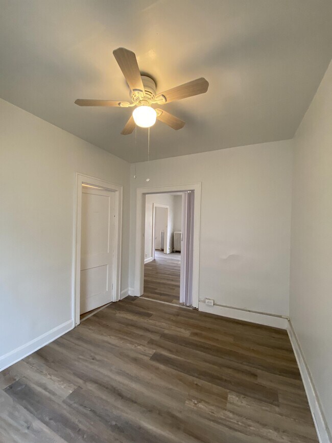 Building Photo - 3142 W 95th St