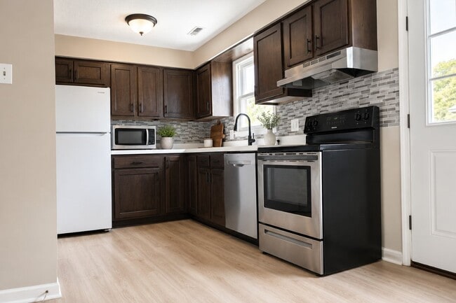 Building Photo - 207 Wakefield Pl