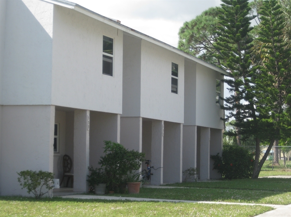 Primary Photo - Dyson Circle / South Bay Apartments