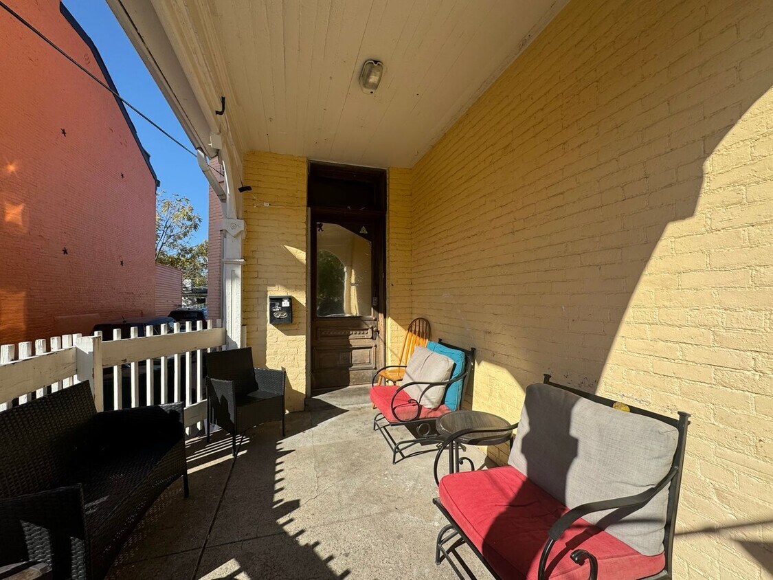 2357 Wheeler St Unit 1, Cincinnati, OH 45219 Room for Rent in Cincinnati, OH