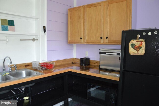 Foto del edificio - 448 Ridgeview Rd