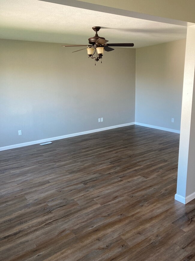 Upstairs living room - 1080 Fairlane Ct