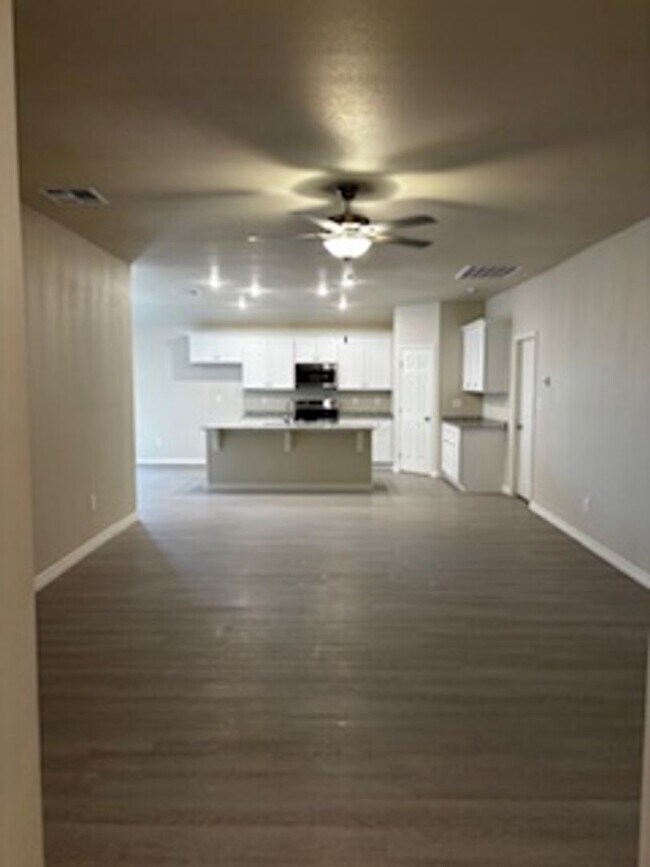 Foto del edificio - Brand New Construction in Midland, TX