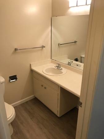 Building Photo - 5500 Foothill Garden Ct