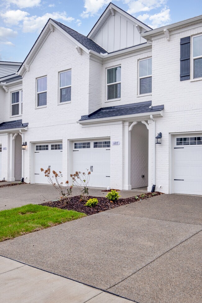 Foto del edificio - 605 Club View Way