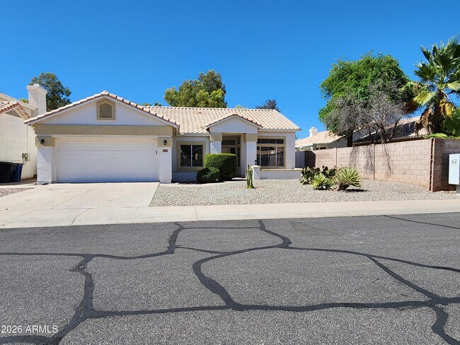 Building Photo - 1540 E San Remo Ave