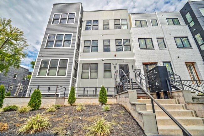 Building Photo - 1638 K St NW
