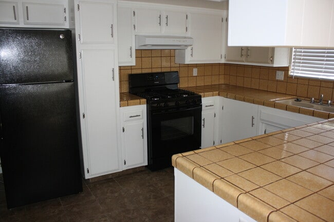 Foto del edificio - 612 Norris Rd