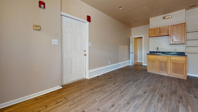 Foto del edificio - 5021 Germantown Ave