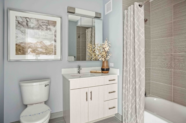 Building Photo - 901 S Holden Ct