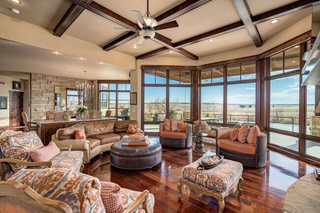 Foto del edificio - Horse Property on Acreage in Fort Collins!