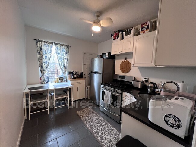 Foto del edificio - 788 E 6th St