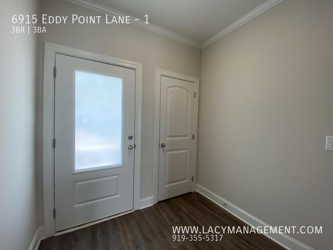 Foto del edificio - 6915 Eddy Point Ln