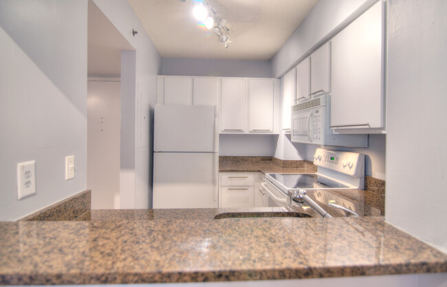 Building Photo - 1401 17th St NW
