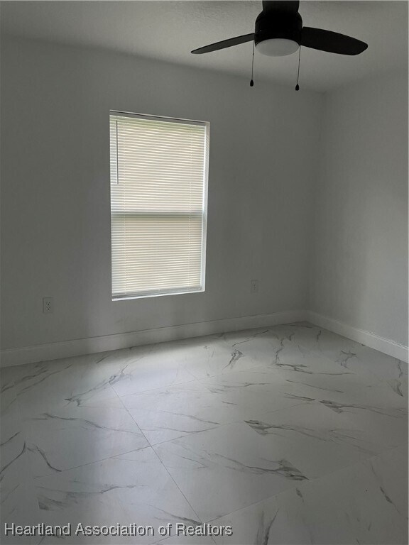 Foto del edificio - 217 Hoover Ave NE