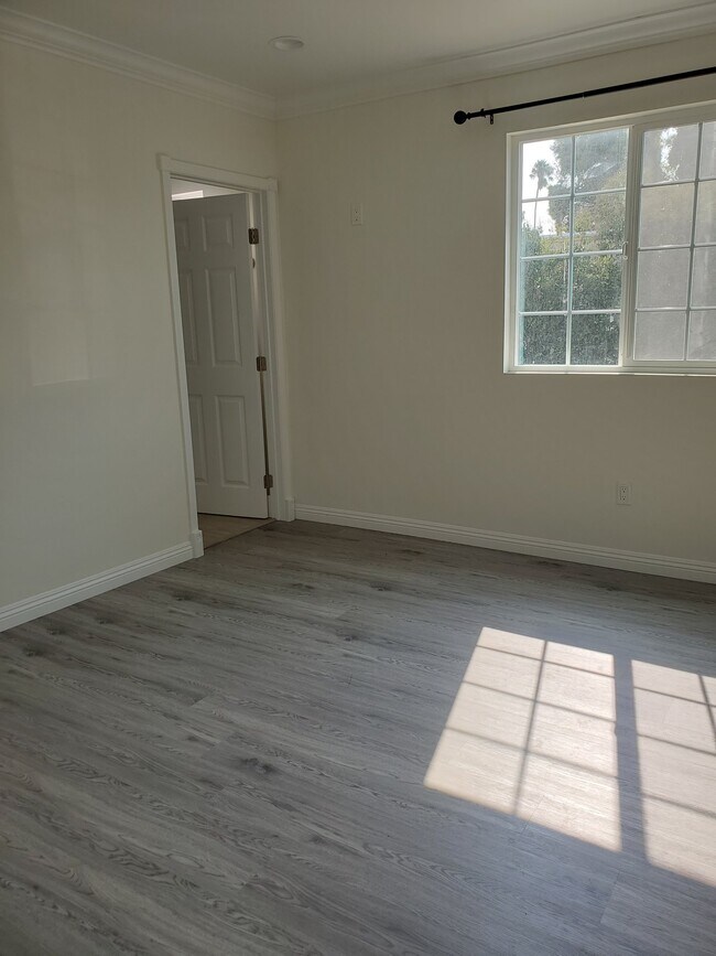 Foto del edificio - 5306 Romaine St