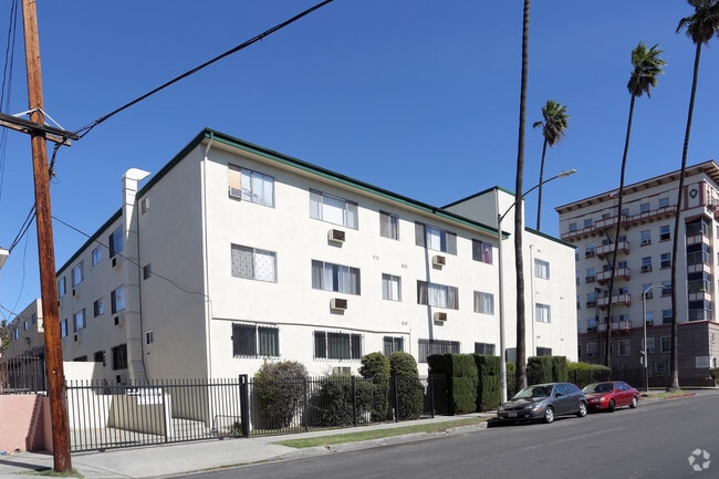 Building Photo - Mariposa Towers