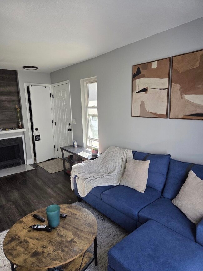 Building Photo - 17093 E Tennessee Dr