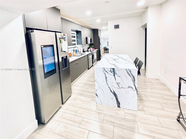 Foto del edificio - 3100 NW 95th Terrace