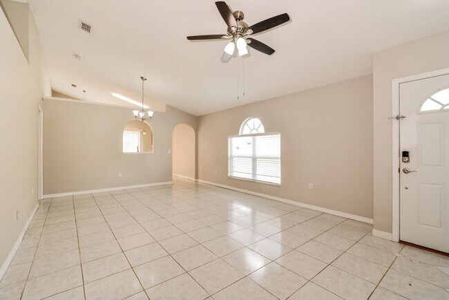 Foto del edificio - 12853 Parkbury Dr