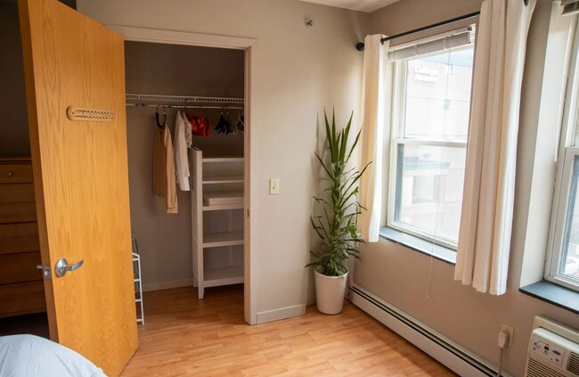 Foto del edificio - 227 Linden Ave