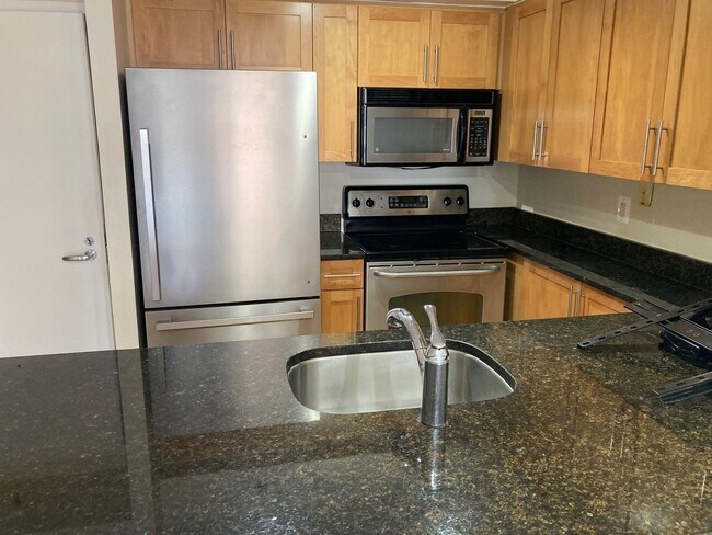 Foto del edificio - 1 BR Condo at The Chase in Downtown Bethes...