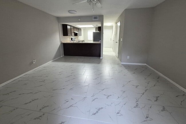 Building Photo - 103 Booth Ln